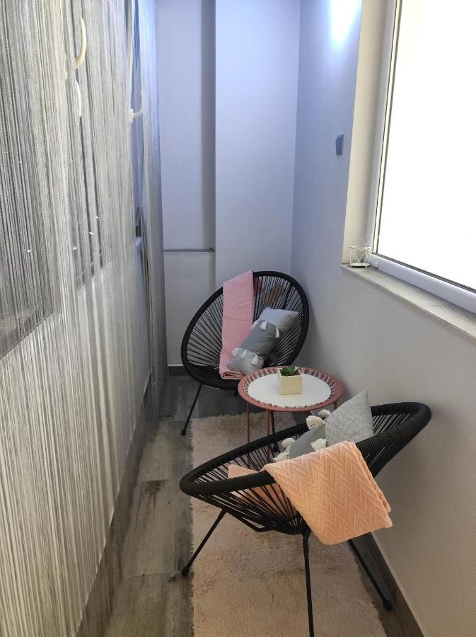 Midtown Apartment Oradea Dış mekan fotoğraf