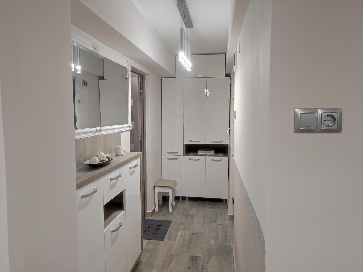 Midtown Apartment Oradea Dış mekan fotoğraf